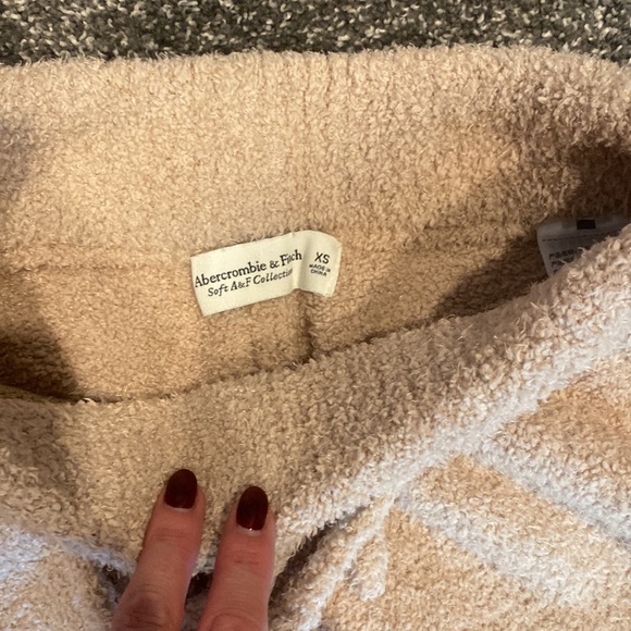 Like new Abercrombie Soft A&F Collection matching set - Picture 7 of 8